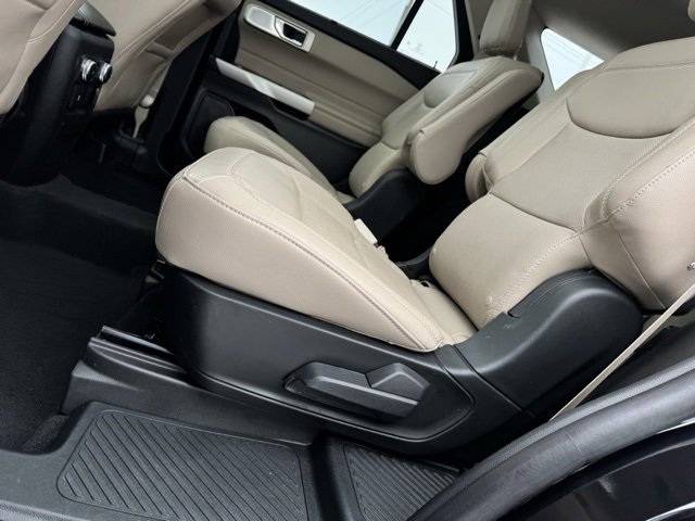 Certified 2023 Ford Explorer Limited w/ Limited Technology Package image 11