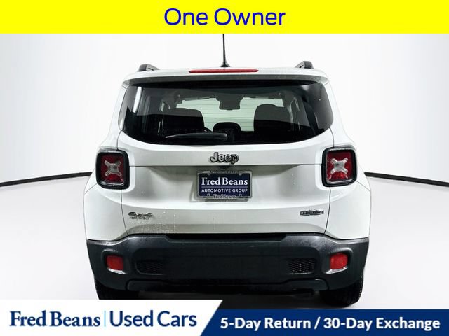 Used 2017 Jeep Renegade Latitude w/ Popular Equipment Group AWD/4WD image 8
