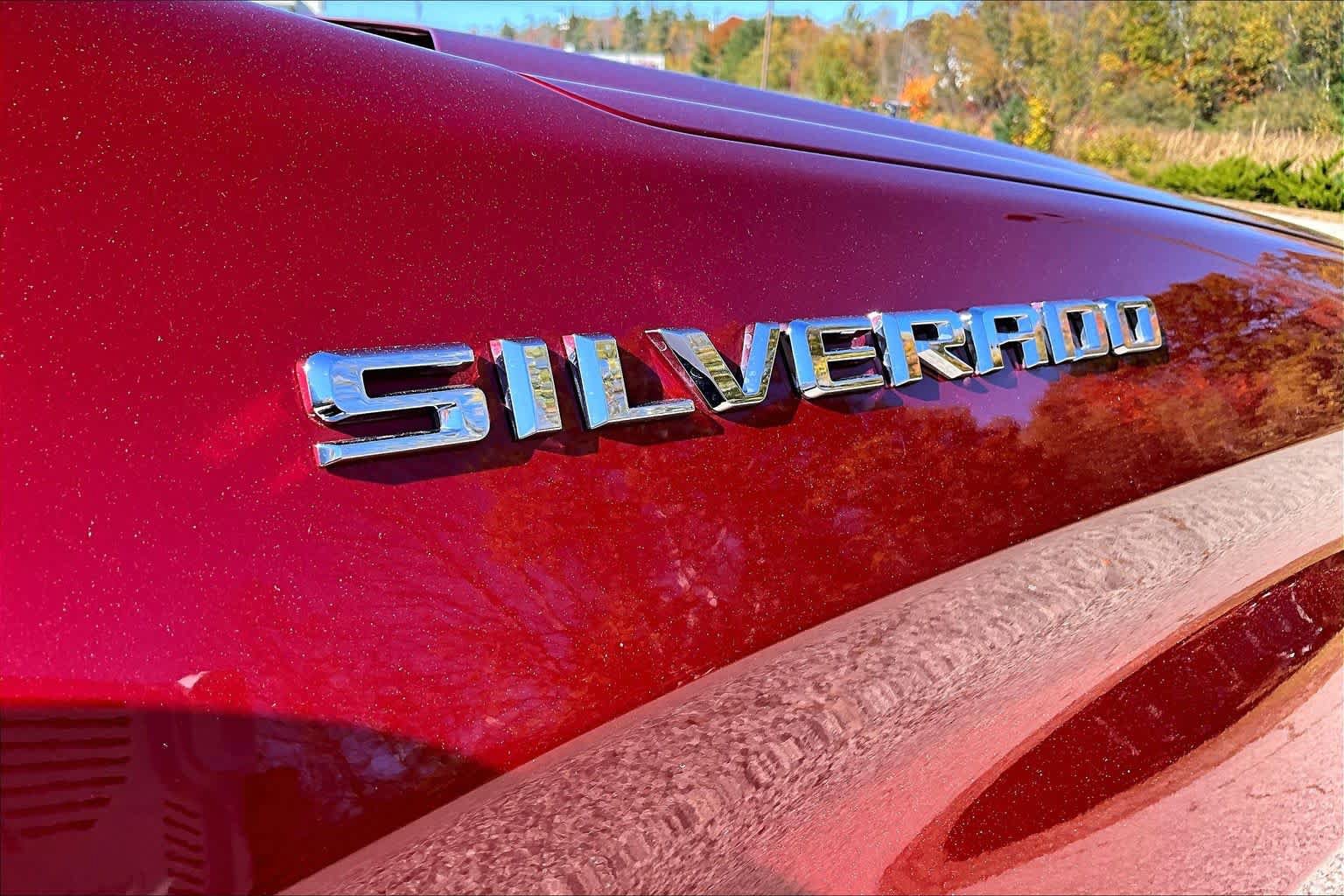 Used 2023 Chevrolet Silverado 1500 LT AWD/4WD image 10