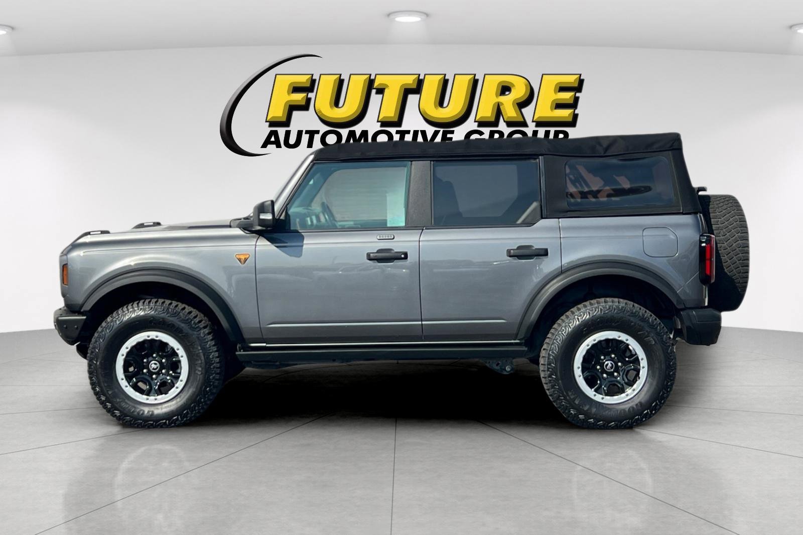 Certified 2023 Ford Bronco Badlands image 2