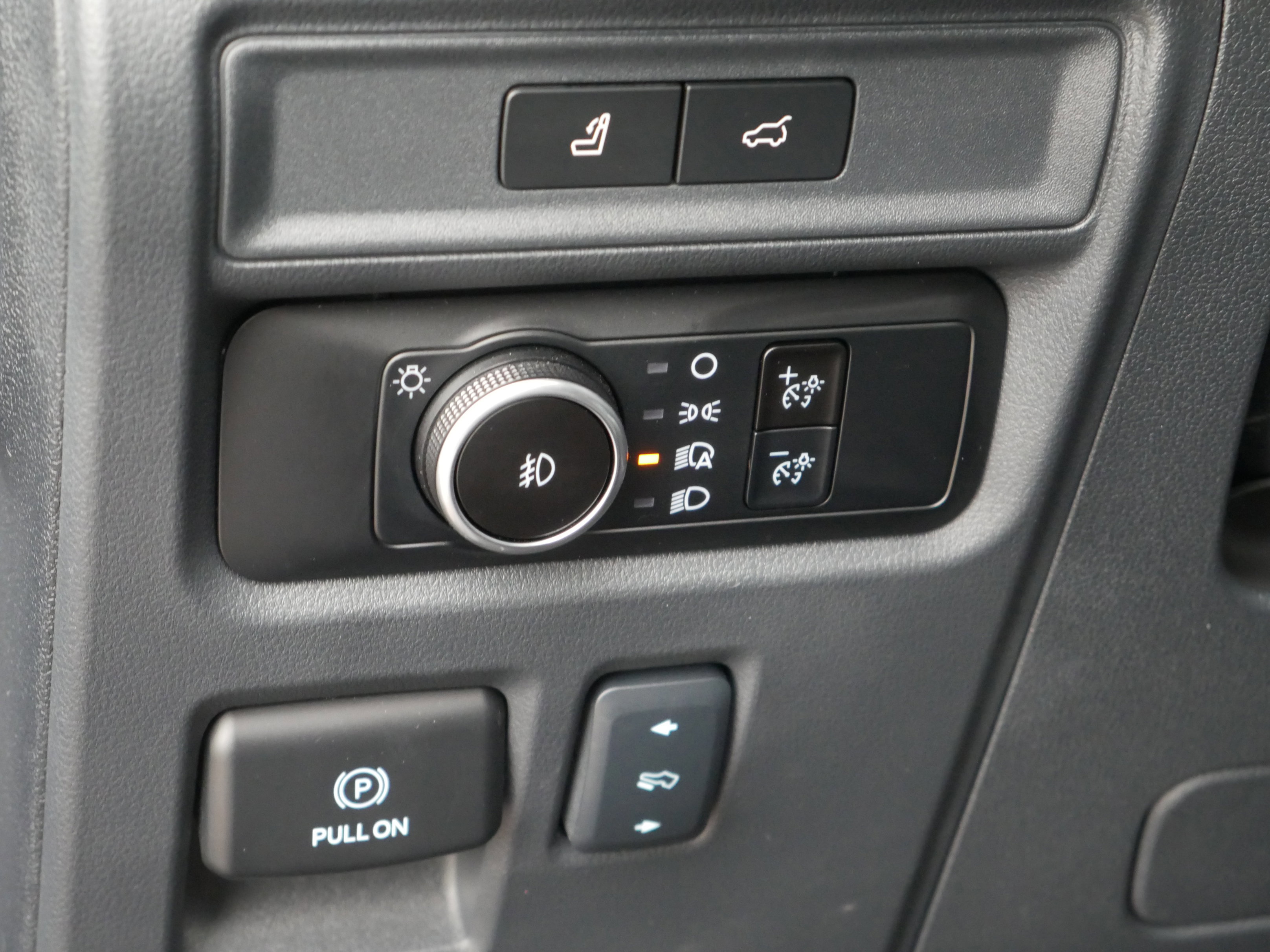 Certified 2024 Ford Expedition Limited image 12