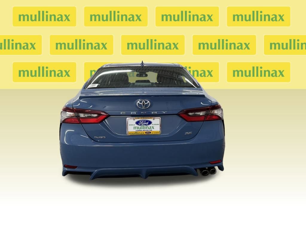 Used 2023 Toyota Camry SE image 6