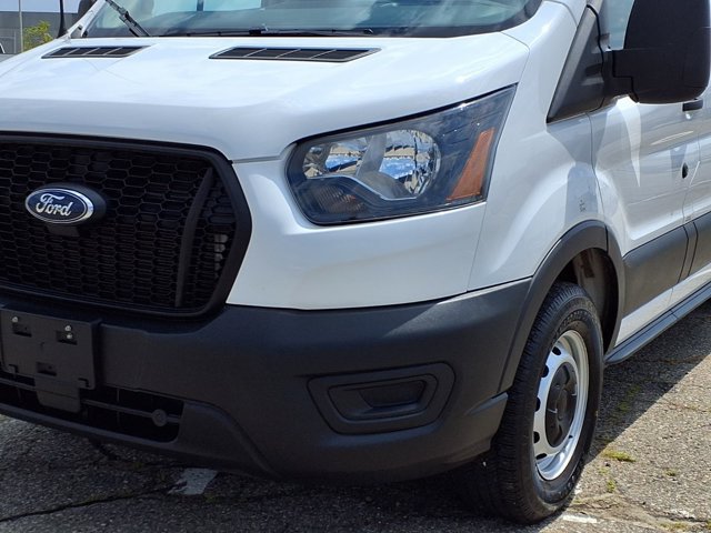 Certified 2022 Ford Transit 250 Medium Roof RWD image 32