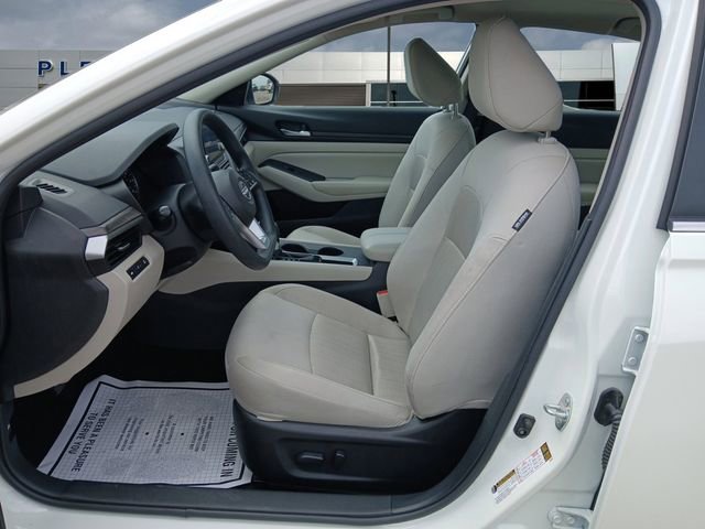 Used 2025 Nissan Altima 2.5 SV FWD image 9