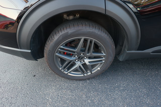 Certified 2025 Ford Explorer ST-Line w/ ST-Line Street Pack AWD/4WD image 5
