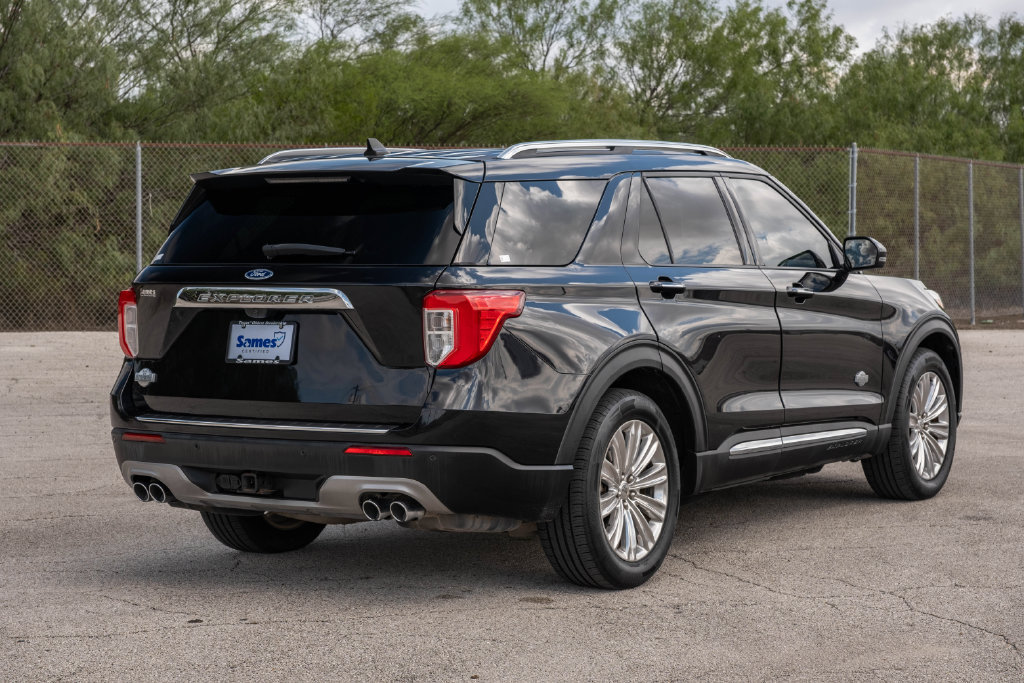 Certified 2024 Ford Explorer King Ranch w/ Technology Package RWD image 8