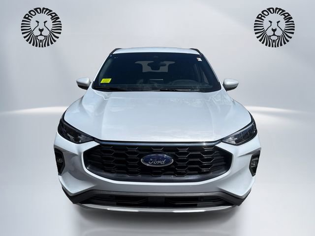 Certified 2025 Ford Escape ST-Line Select AWD/4WD image 2