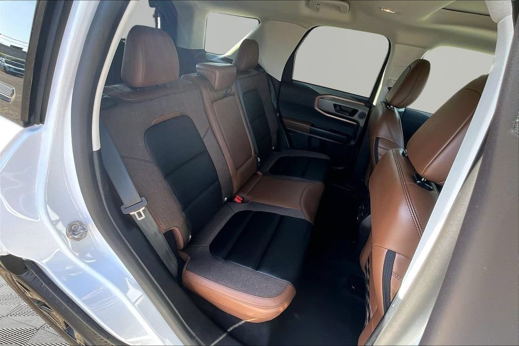 Certified 2025 Ford Bronco Sport Outer Banks w/ Outer Banks Tech Package+ AWD/4WD image 27