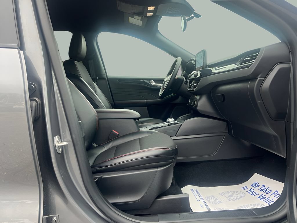 Certified 2026 Ford Escape ST-Line AWD/4WD image 37