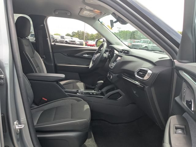 Used 2023 Chevrolet TrailBlazer LT FWD image 25