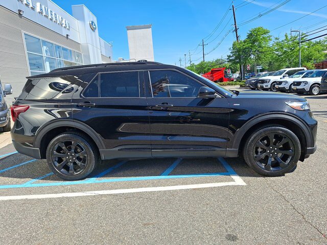 Certified 2024 Ford Explorer ST-Line w/ Class IV Trailer Tow Package AWD/4WD image 18