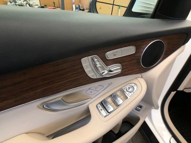 Used 2022 Mercedes-Benz GLC 300 4MATIC image 12