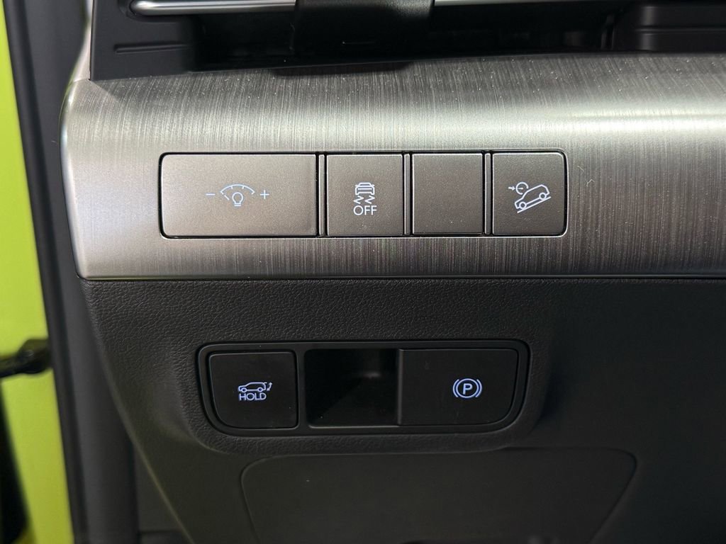 Used 2024 Hyundai Kona Limited image 16