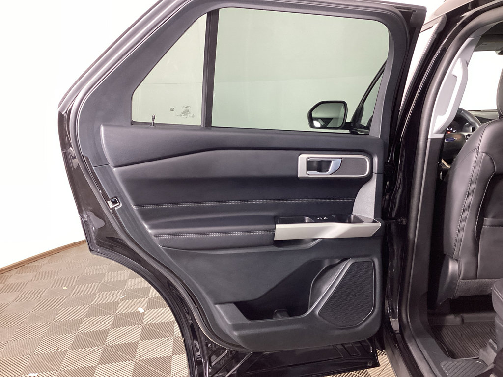 Certified 2023 Ford Explorer XLT w/ Equipment Group 202A AWD/4WD image 14