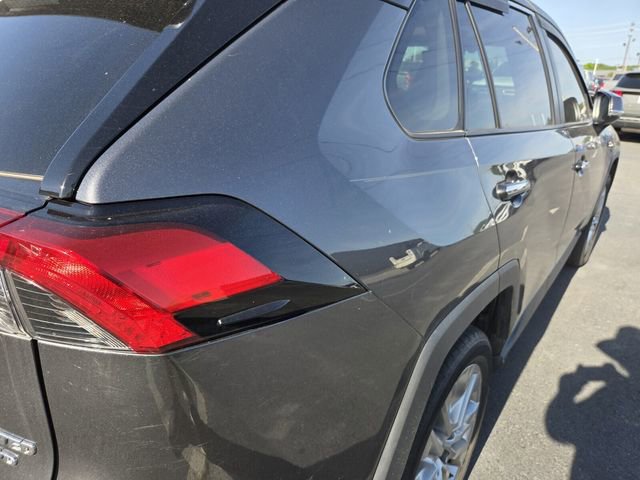 Used 2020 Toyota RAV4 Limited AWD/4WD image 7