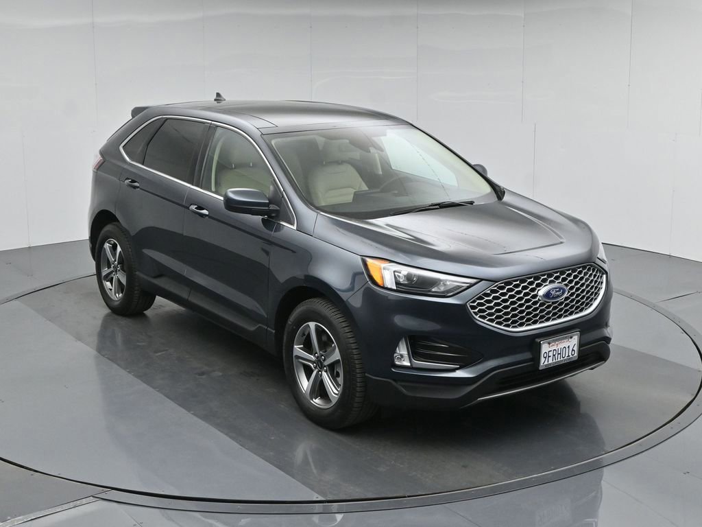 Certified 2023 Ford Edge SEL w/ Convenience Package AWD/4WD image 4