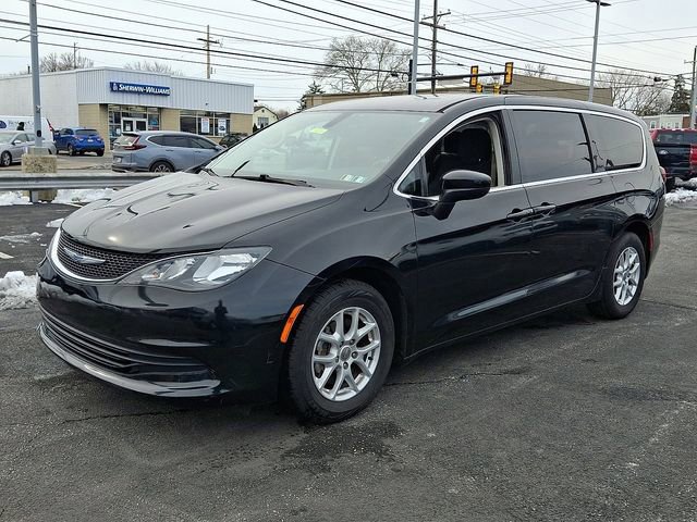 Used 2017 Chrysler Pacifica LX image 6
