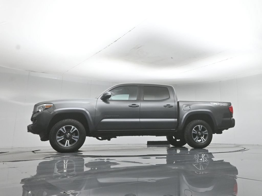 Used 2019 Toyota Tacoma TRD Sport AWD/4WD image 52