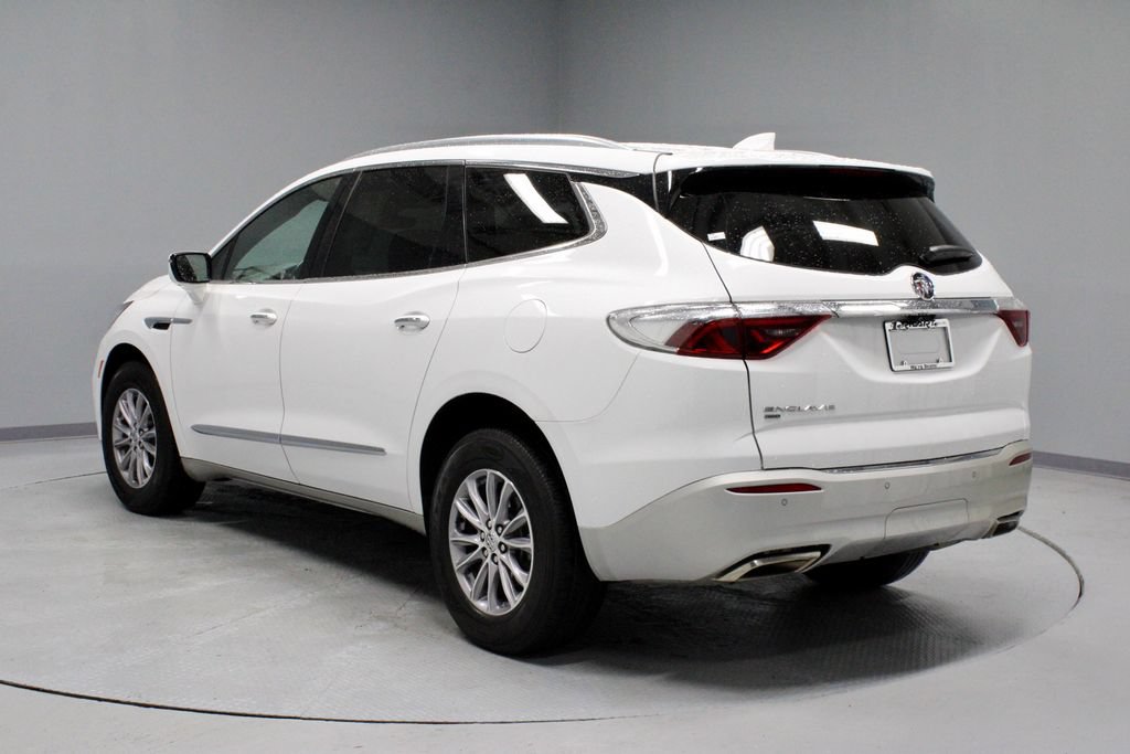 Used 2024 Buick Enclave Premium AWD/4WD image 9