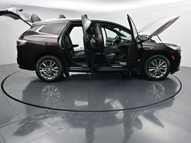 Used 2022 Buick Enclave Avenir w/ Avenir Technology Package AWD/4WD image 42