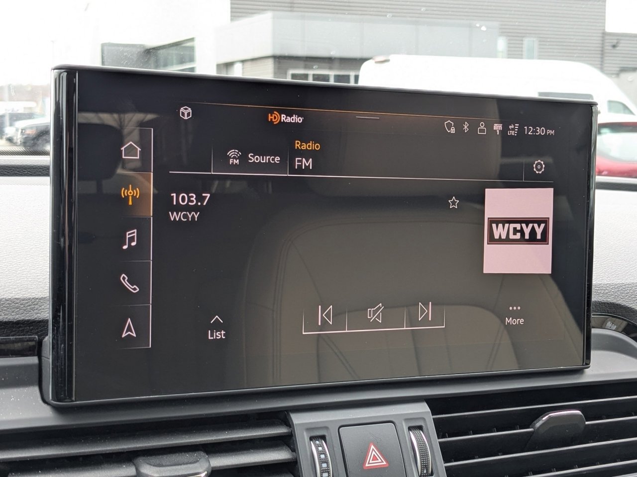 Used 2021 Audi Q5 Premium image 24