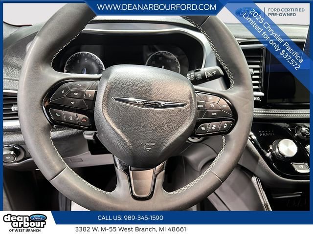 Used 2025 Chrysler Pacifica Limited FWD image 13