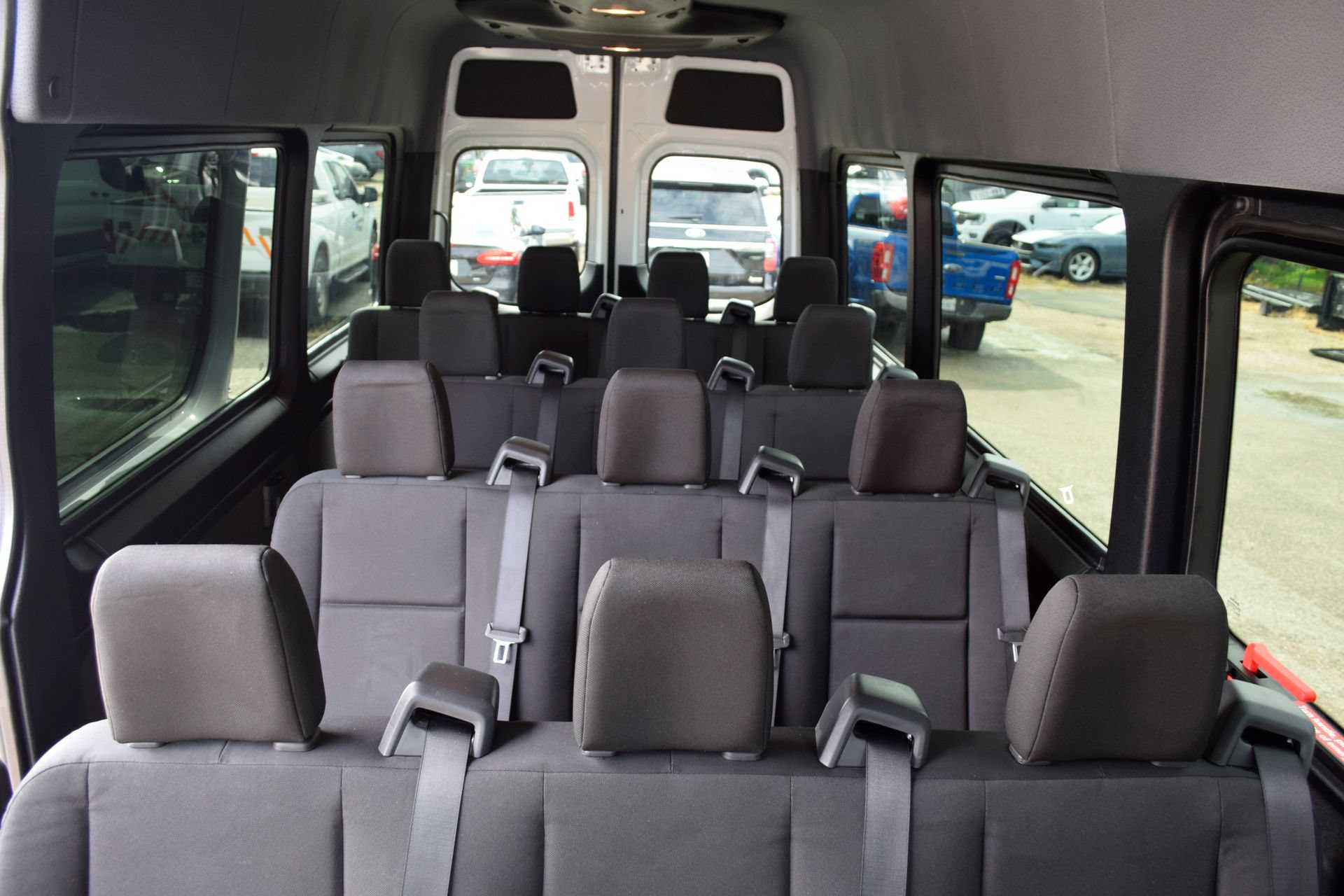Used 2025 Mercedes-Benz Sprinter 2500 image 22