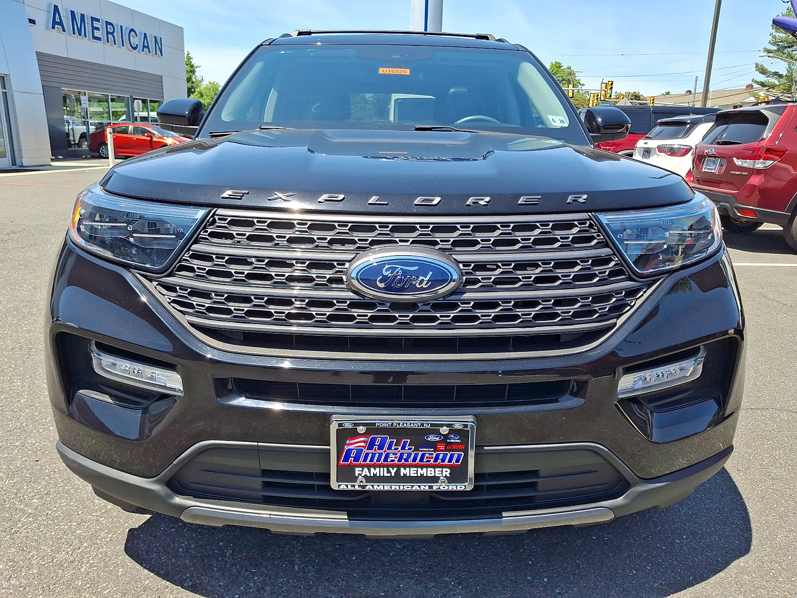 Certified 2023 Ford Explorer XLT w/ Equipment Group 202A AWD/4WD image 3