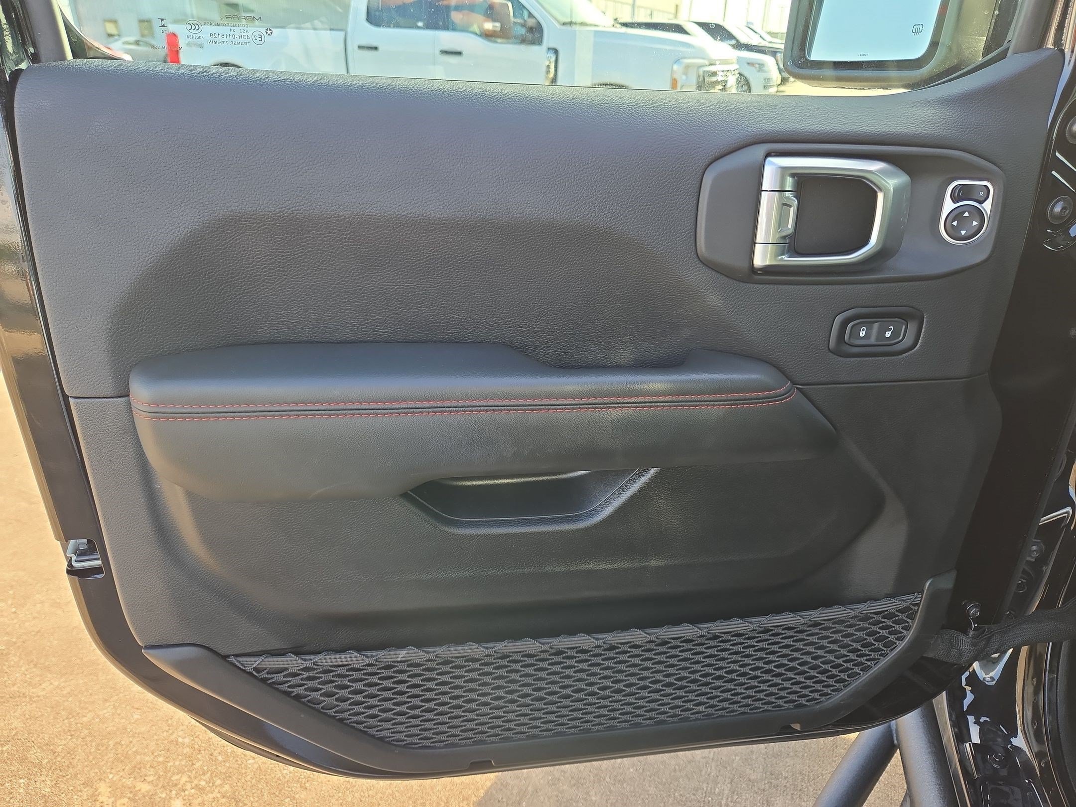 Used 2024 Jeep Gladiator Rubicon AWD/4WD image 14