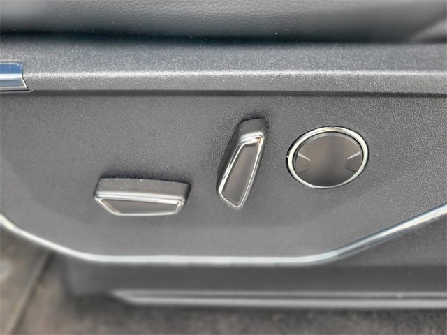 Certified 2022 Ford F150 Lariat w/ Equipment Group 502A High image 19