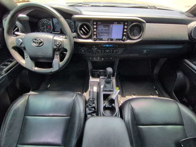 Used 2020 Toyota Tacoma TRD Off-Road w/ TRD Premium Off Road Package AWD/4WD image 16