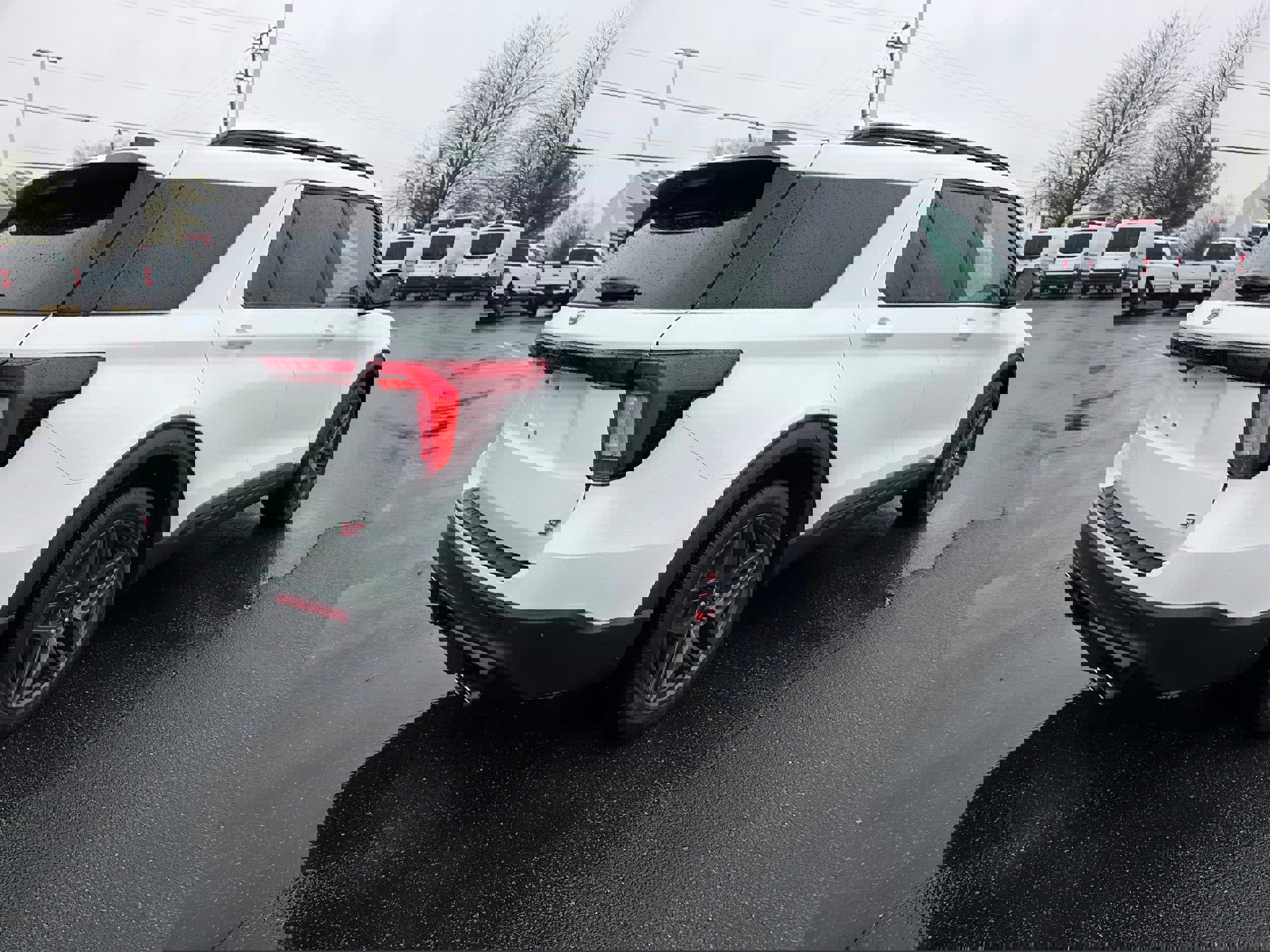 Certified 2025 Ford Explorer ST image 4