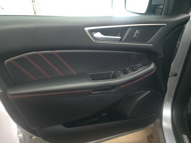 Certified 2024 Ford Edge ST-Line AWD/4WD image 17