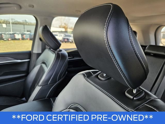 Used 2024 Jeep Grand Cherokee Limited w/ Black Appearance Package image 21