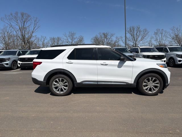 Certified 2021 Ford Explorer XLT w/ Equipment Group 202A image 5
