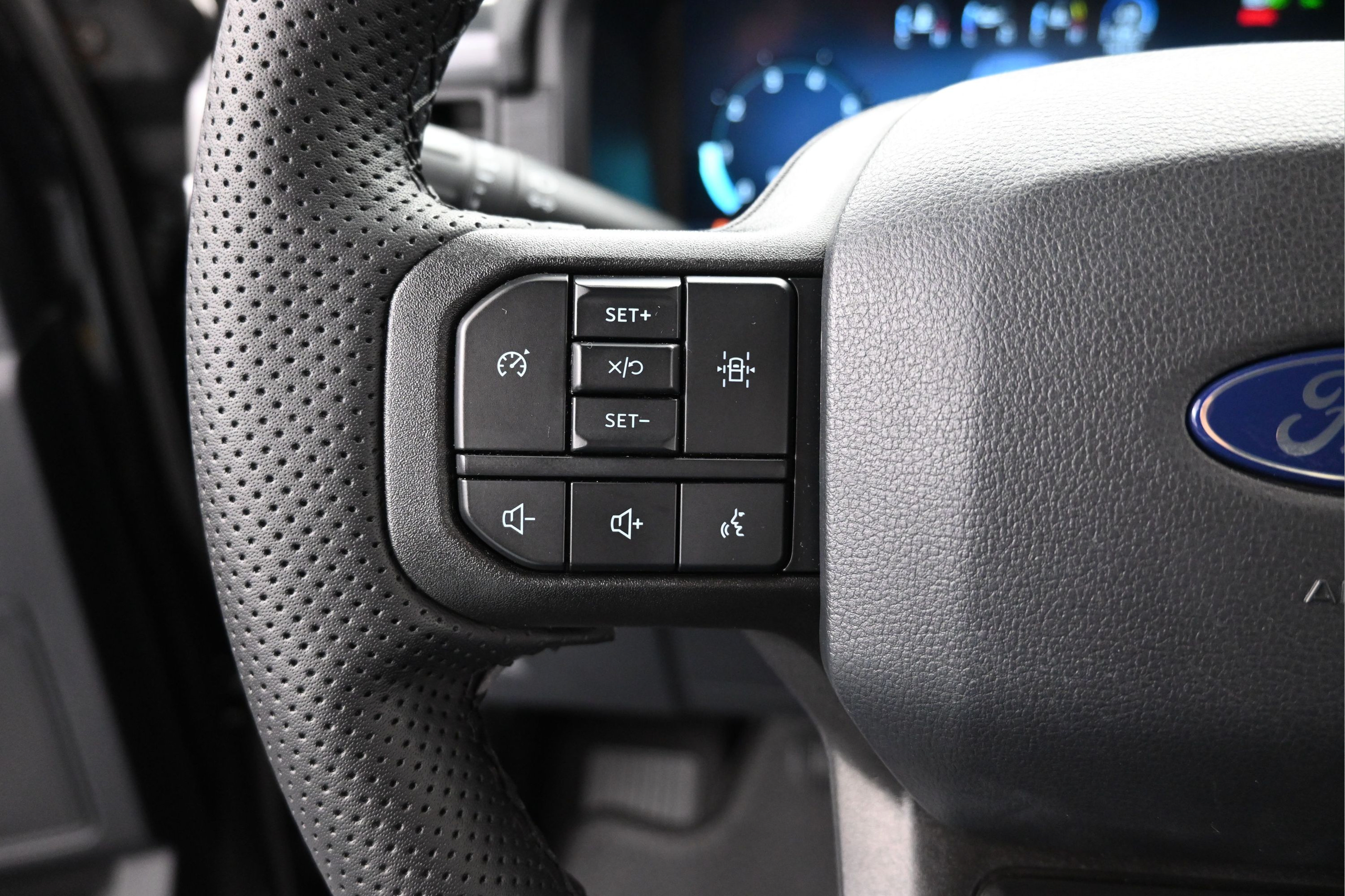 Certified 2025 Ford F150 STX w/ Equipment Group 200A RWD image 14