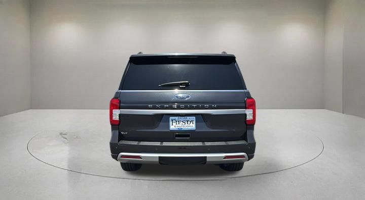 Certified 2024 Ford Expedition XLT RWD image 3