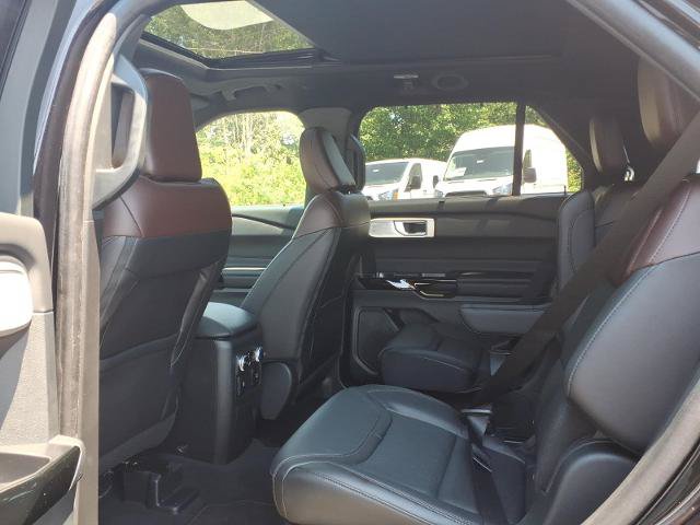 Certified 2023 Ford Explorer Platinum w/ Technology Package AWD/4WD image 22