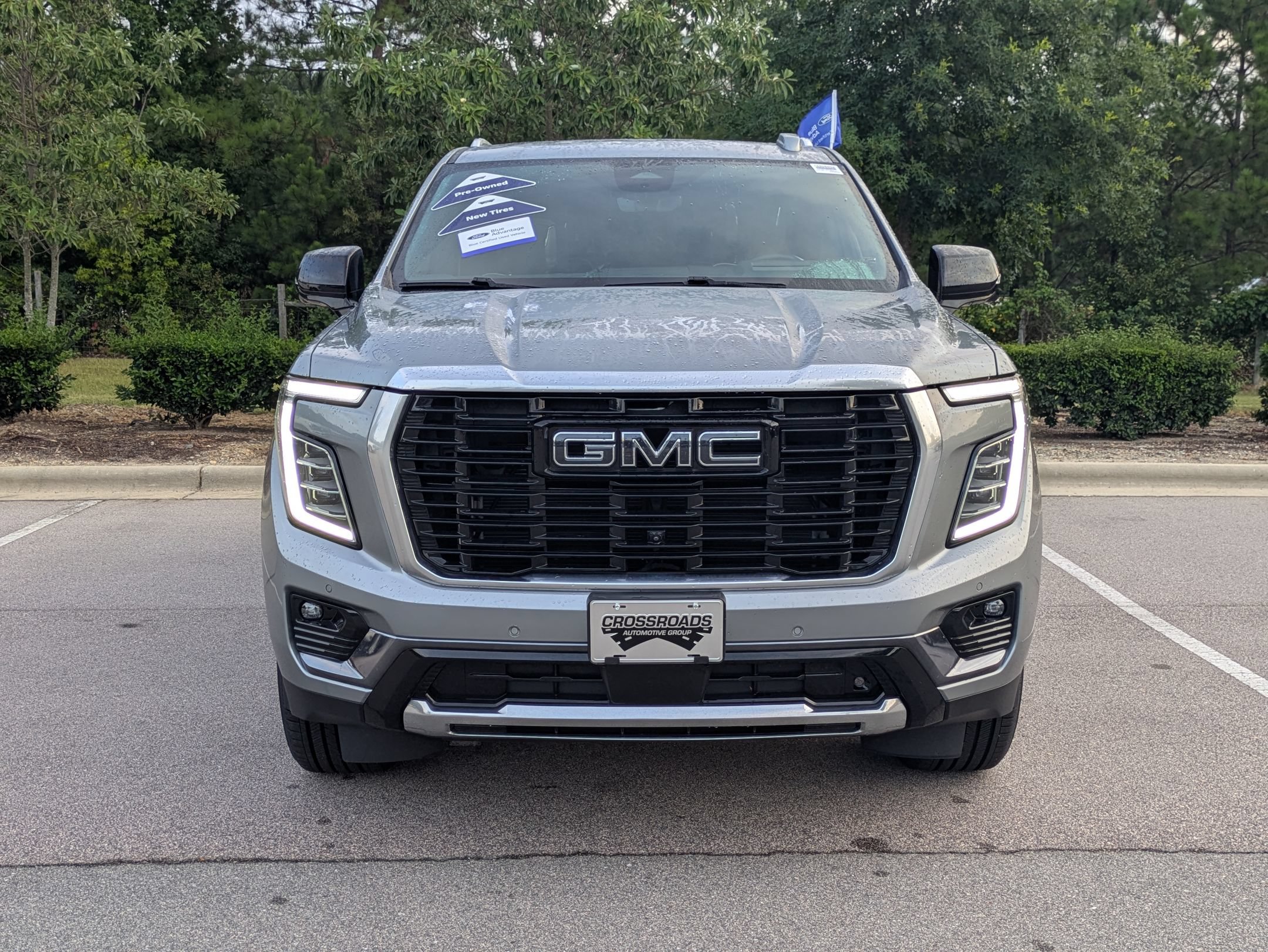 Used 2025 GMC Yukon Denali Ultimate AWD/4WD image 9
