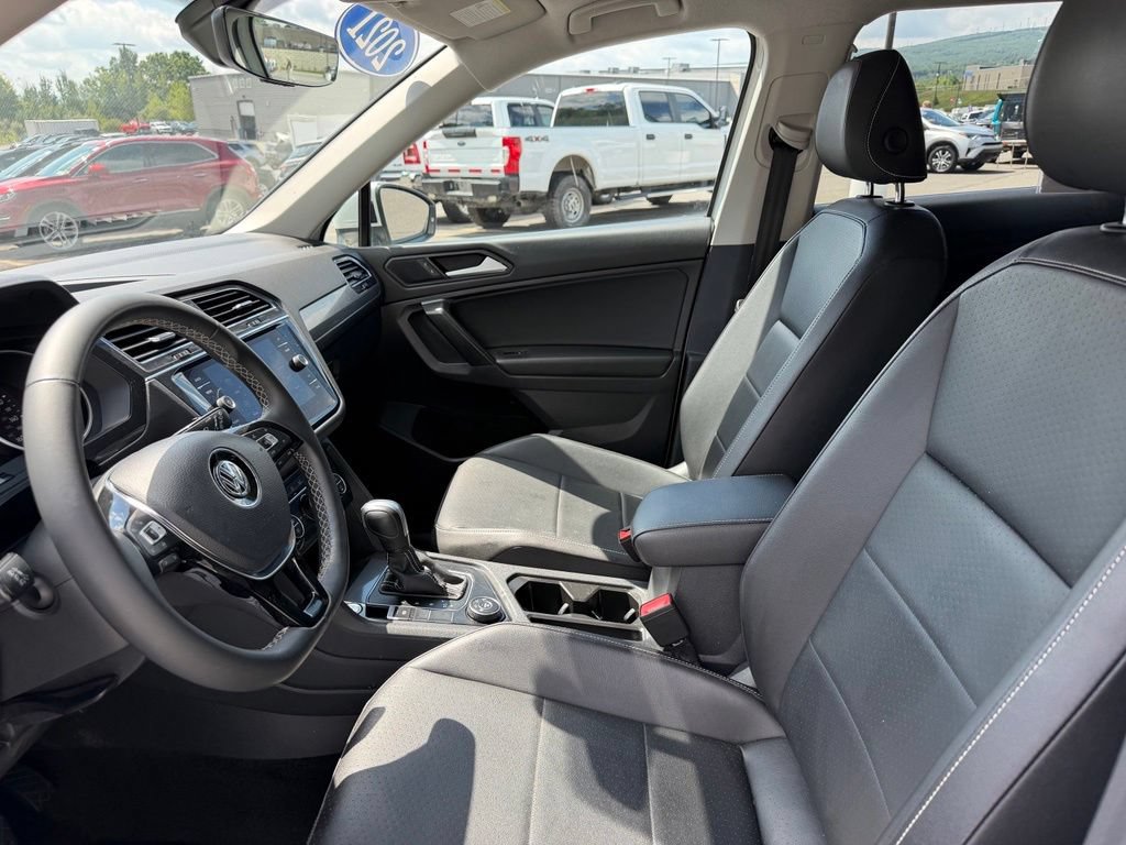 Used 2021 Volkswagen Tiguan SEL AWD/4WD image 8