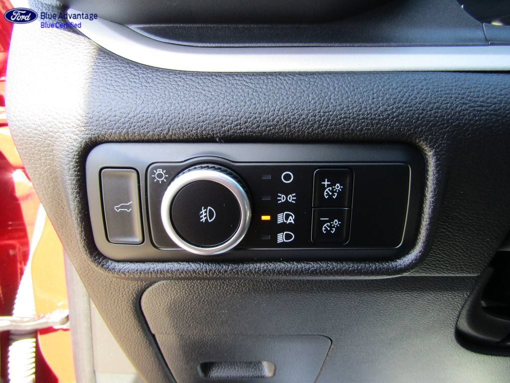 Certified 2024 Ford Explorer XLT w/ Equipment Group 202A AWD/4WD image 32