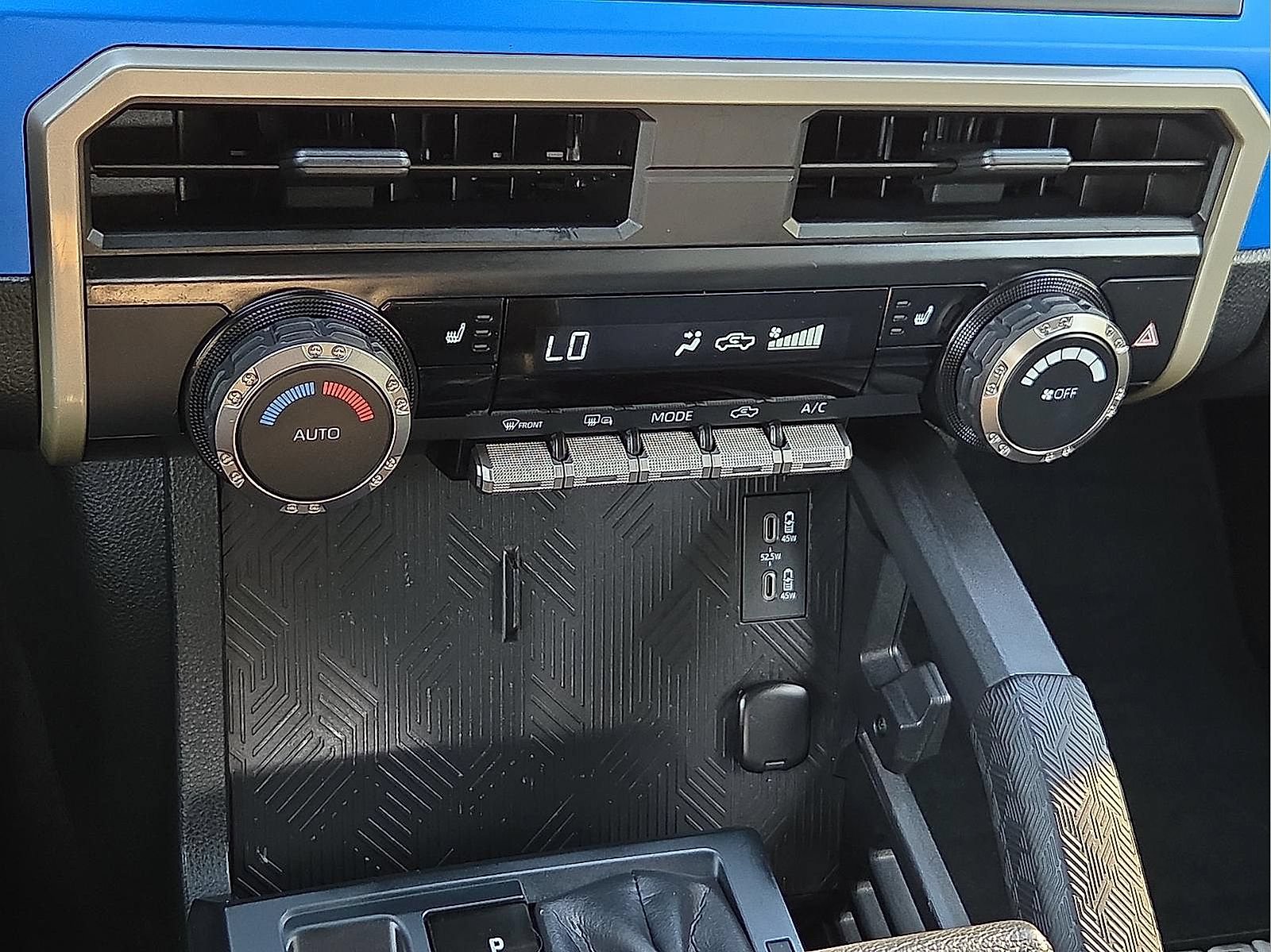 Used 2025 Toyota Tacoma TRD Off-Road AWD/4WD image 18