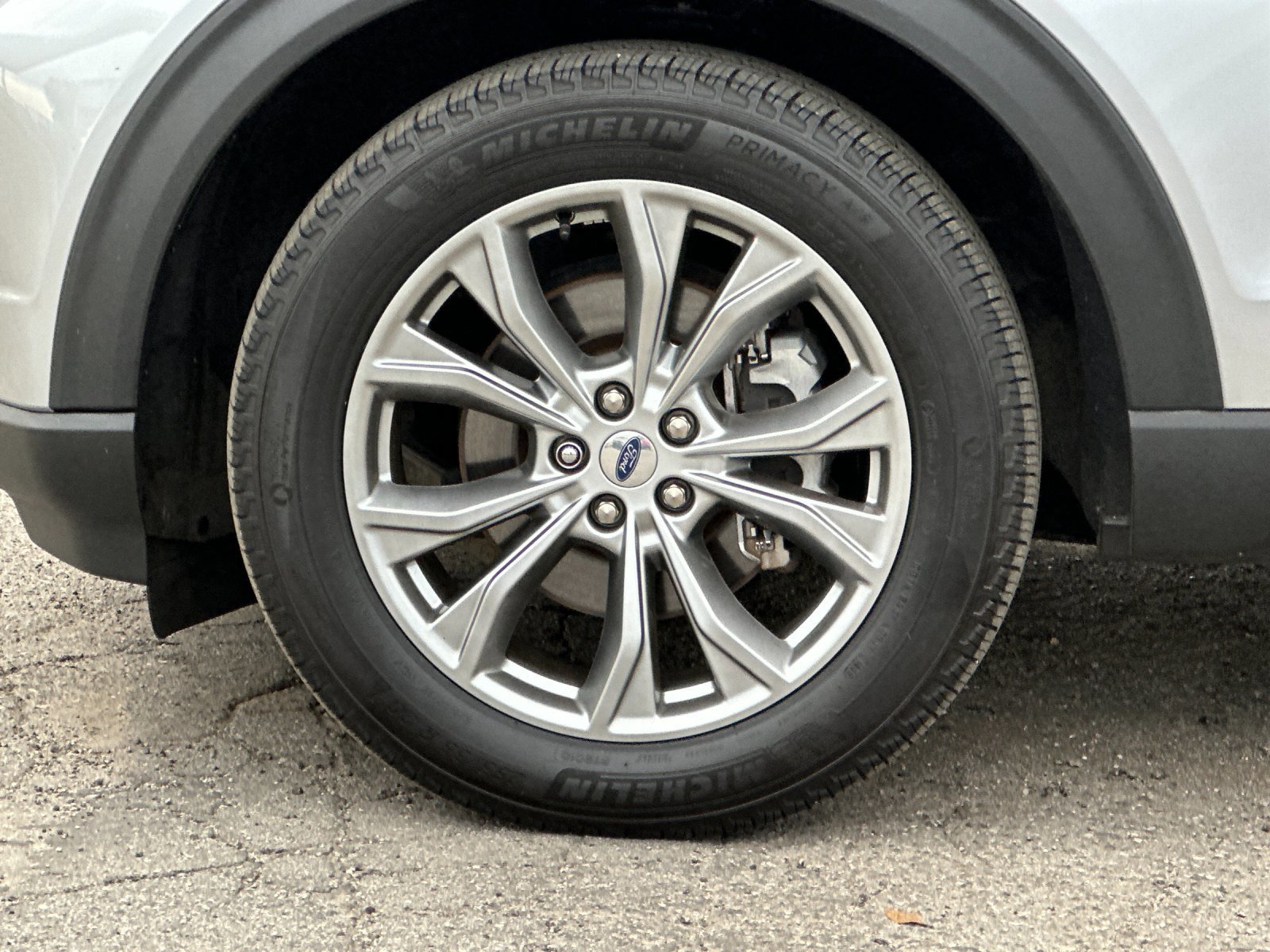 Certified 2022 Ford Explorer XLT w/ Equipment Group 202A image 27