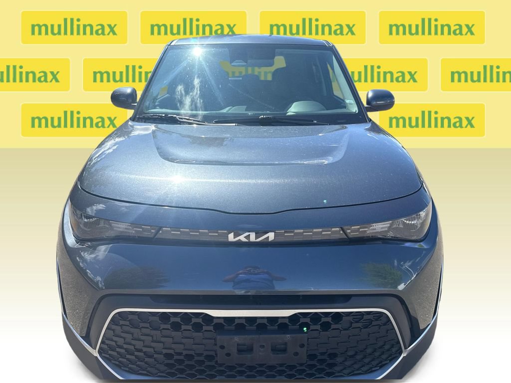 Used 2023 Kia Soul LX w/ LX Technology Package FWD image 16