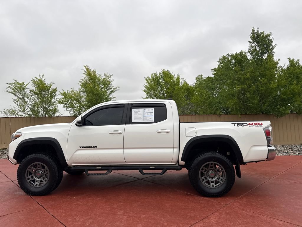 Used 2022 Toyota Tacoma TRD Off-Road AWD/4WD image 5