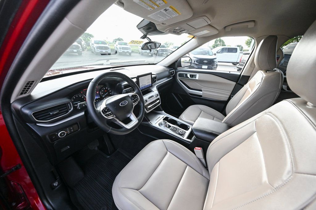 Certified 2023 Ford Explorer XLT w/ Equipment Group 202A image 22