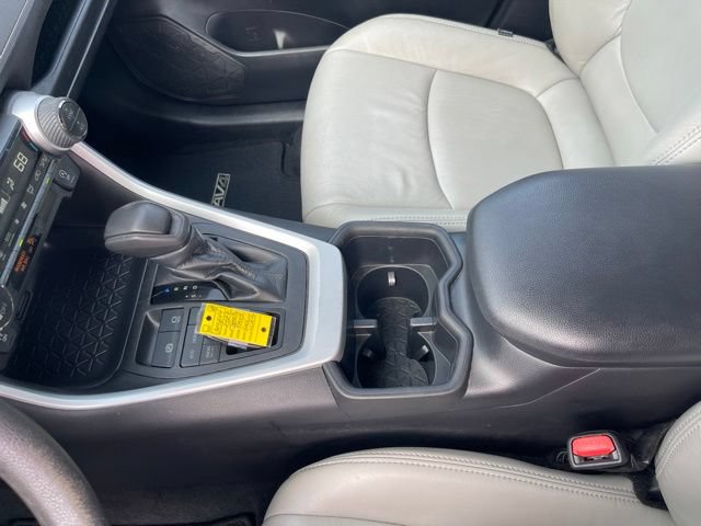 Used 2022 Toyota RAV4 XLE AWD/4WD image 30