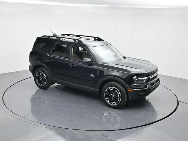 Certified 2025 Ford Bronco Sport Outer Banks w/ Outer Banks Tech Package+ AWD/4WD image 40
