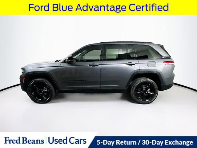 Used 2023 Jeep Grand Cherokee Altitude image 2