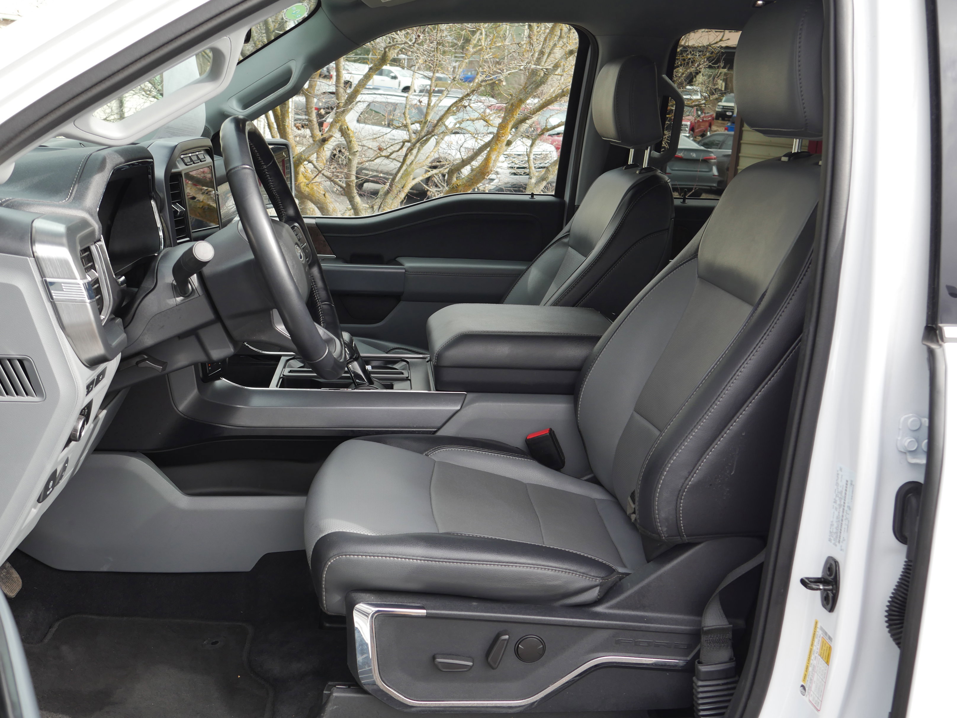 Certified 2023 Ford F150 Lariat image 9